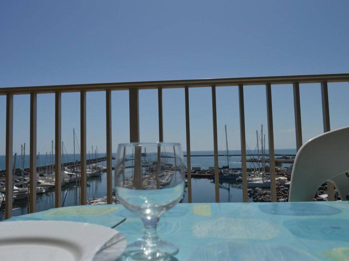 4 Pers Avec Terrasse Et Parking, A 150 M - Cap D'agde - Fr-1-249-27 * Agde